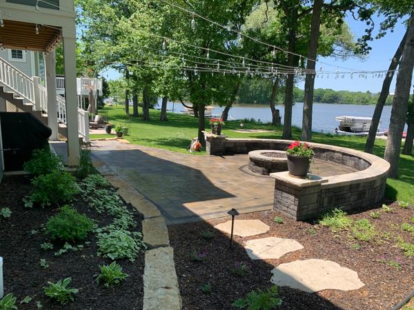 Designing a 50-Foot Lakefront Lot Without Wasting Space